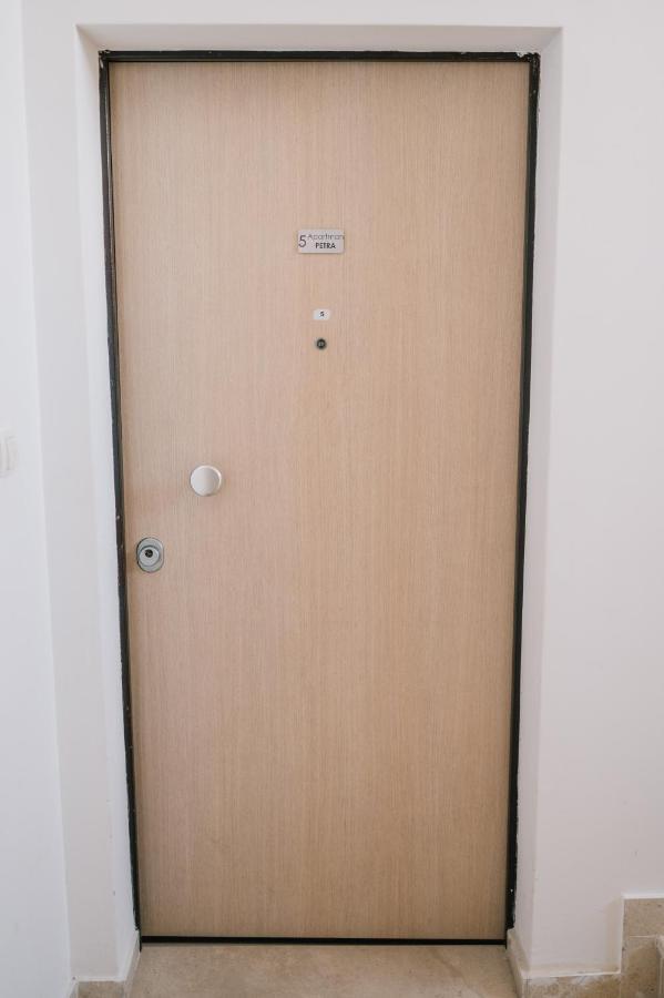 טרוגיר Apartman Petra מראה חיצוני תמונה
